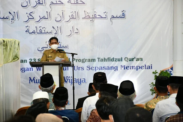 Saksikan Wisuda 23 Santriawati Program Tahfidzul Quran Ponpes Al Markas Al Islamy, Sekda: Modal bagi Sinjai
