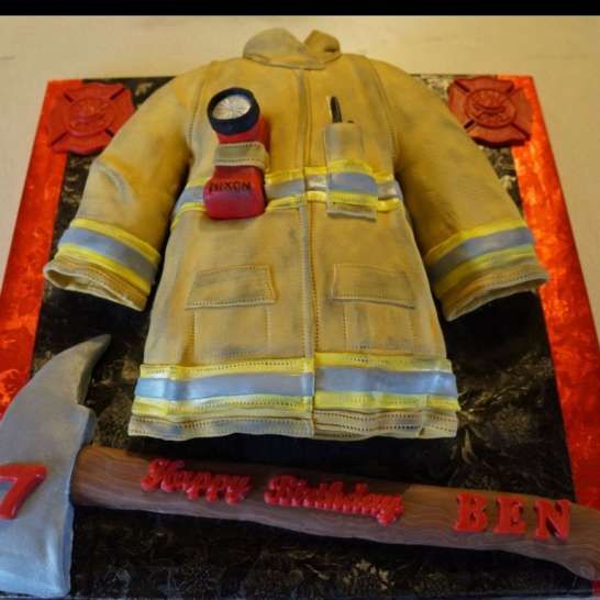 firetruck birthday cakes