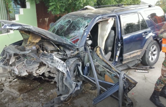 Video: Al menos cinco personas heridas tras vehículo volcarse en Barahona