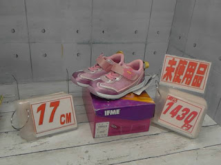 未使用品　ＩＦＭＥ　ピンク×ラベンダー　スニーカー　１７ｃｍ　１４３０円