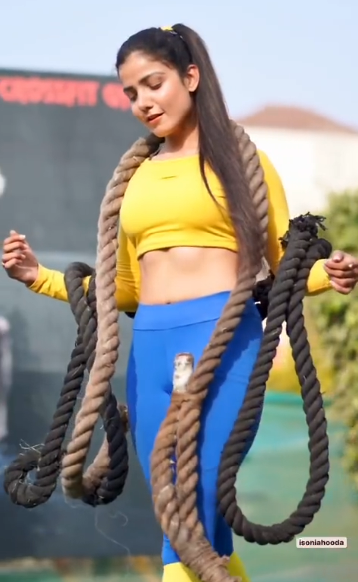 Sonia Hooda hot and sexy body fitness