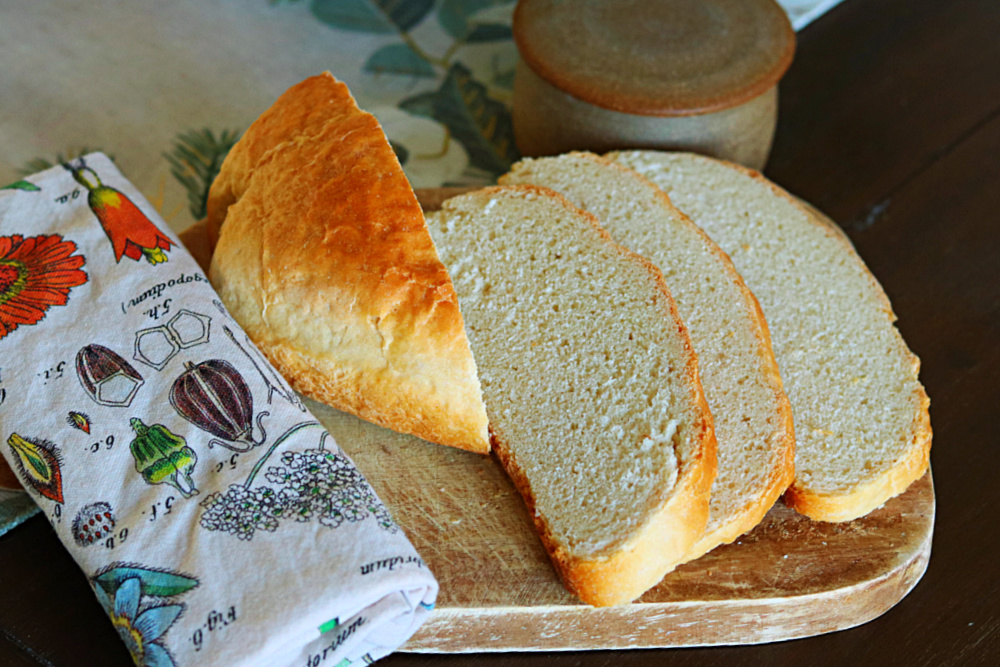 yeast-bread-white-round-homemade-baking-recipe