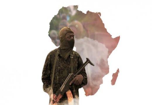 قارة أفريقيا خلف جندي يحمل السلاح