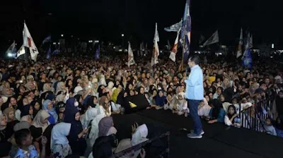Konser Indonesia Maju di Tanah Datar ‘Petjah’ 20 Ribu Orang Teriak Prabowo Presiden