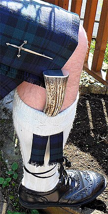 Sgian dubh - нож за правым чулком шотландца