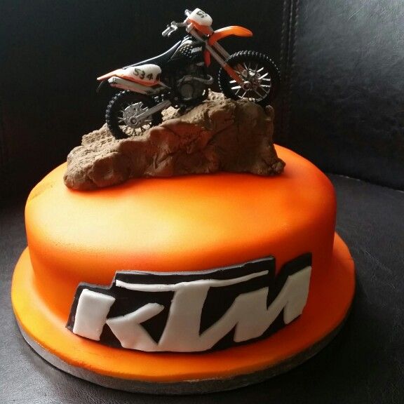 dirt bike cake