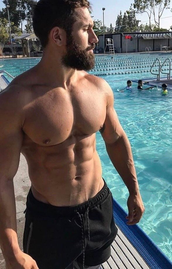 shirtless-muscular-pool-guy-big-pecs-beard