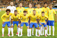 SELECCIÓN DE BRASIL. Temporada 2016-17. Weverton, Renato Augusto, Filipe Luis, Thiago Silva, Gil, Fernandinho. Willian, Paulinho, Fágner, Gabriel Jesús y Philippe Coutinho. SELECCIÓN DE BRASIL 0 SELECCIÓN DE ARGENTINA 1 Viernes 09/06/2017, 12:00 horas (horario europeo). Partido internacional amistoso. Melbourne, Australia, estadio Cricked Ground: 95.569 espectadores. GOLES: 0-1: 44’, Mercado.