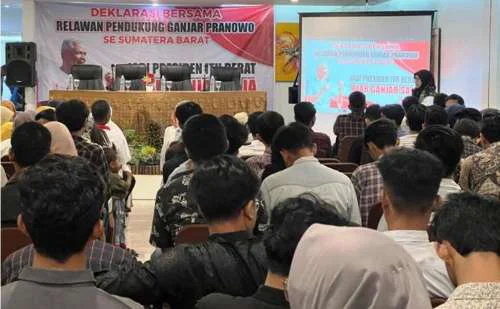 Relawan Forlop Indonesia dan Harmomi Indonesia se Sumbar Deklrasi Dukung Ganjar Pranowo