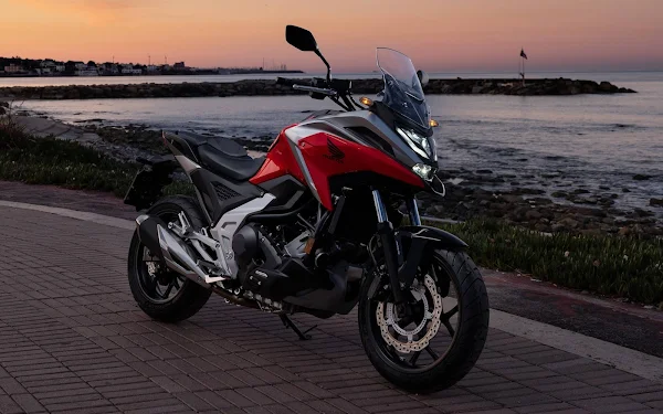 Nova Honda NC 750X automática 2022