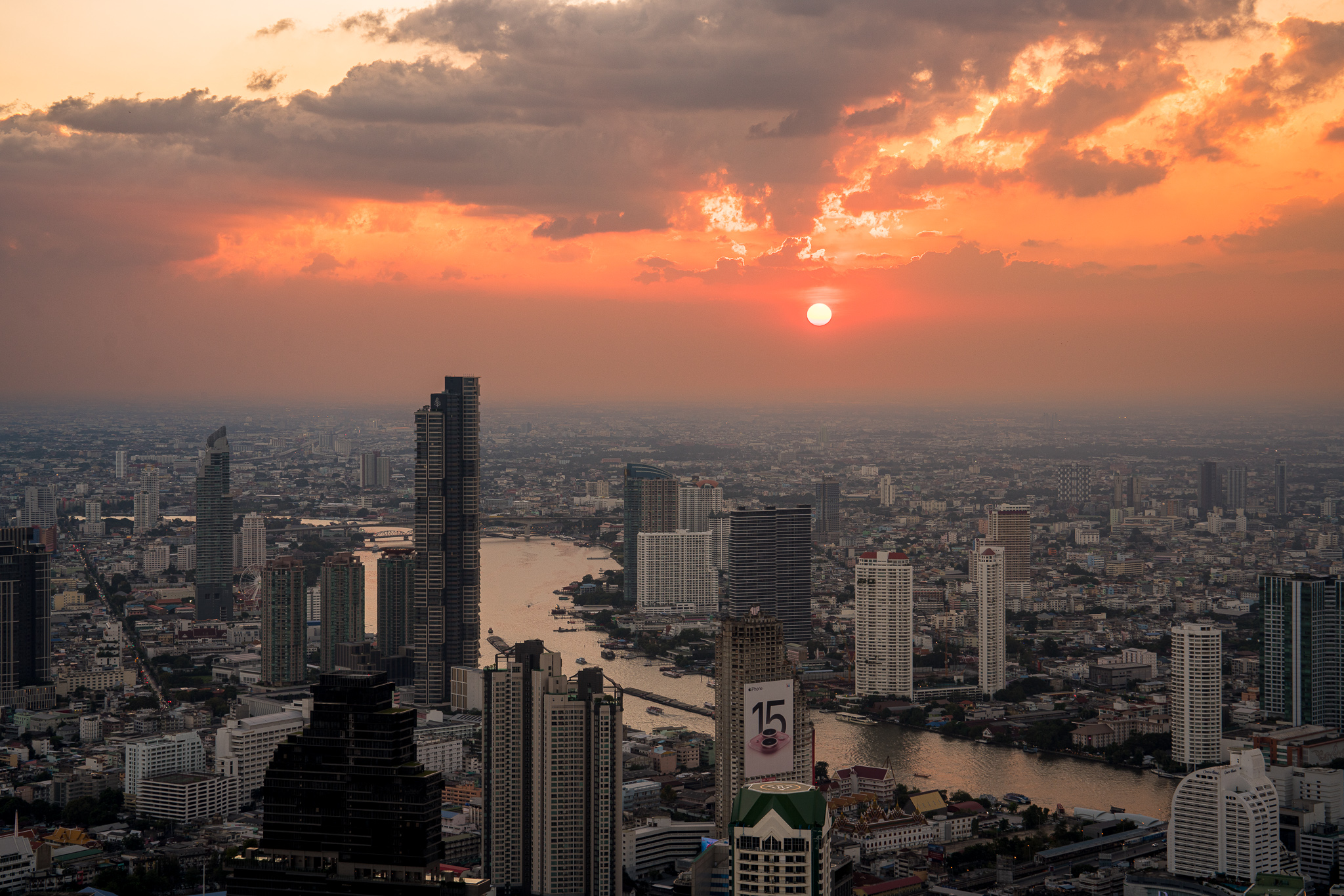 泰國｜王權瑪哈納功大廈 King Power Mahanakhon Skywalk