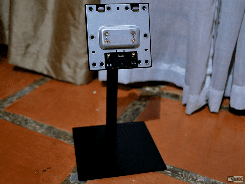 A thin base with a quick release button