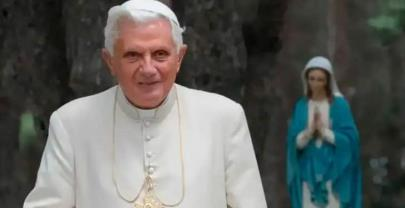 Benedicto XVI pide perdón por los abusos sexuales en la Iglesia, pero niega que los encubriera