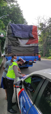 Ditlantas Polda Banten juga menindak truk-truk ODOL yang ditemukan melalui kegiatan patroli di wilayah Kota Serang dan Kabupaten Serang