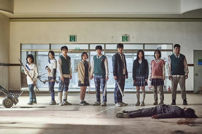 Рецензия на сериал «Мы все мертвы» - отличный корейский зомби-хоррор от Netflix