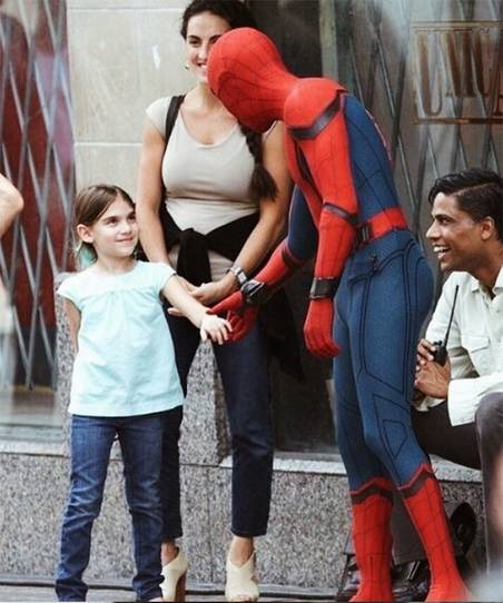 Meanwhile On The Set Of Spiderman : Homecoming