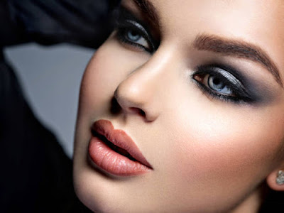 How to Do Smoky Eye Makeup? Step-by-Step Smokey Eye Makeup Tips for Beginners