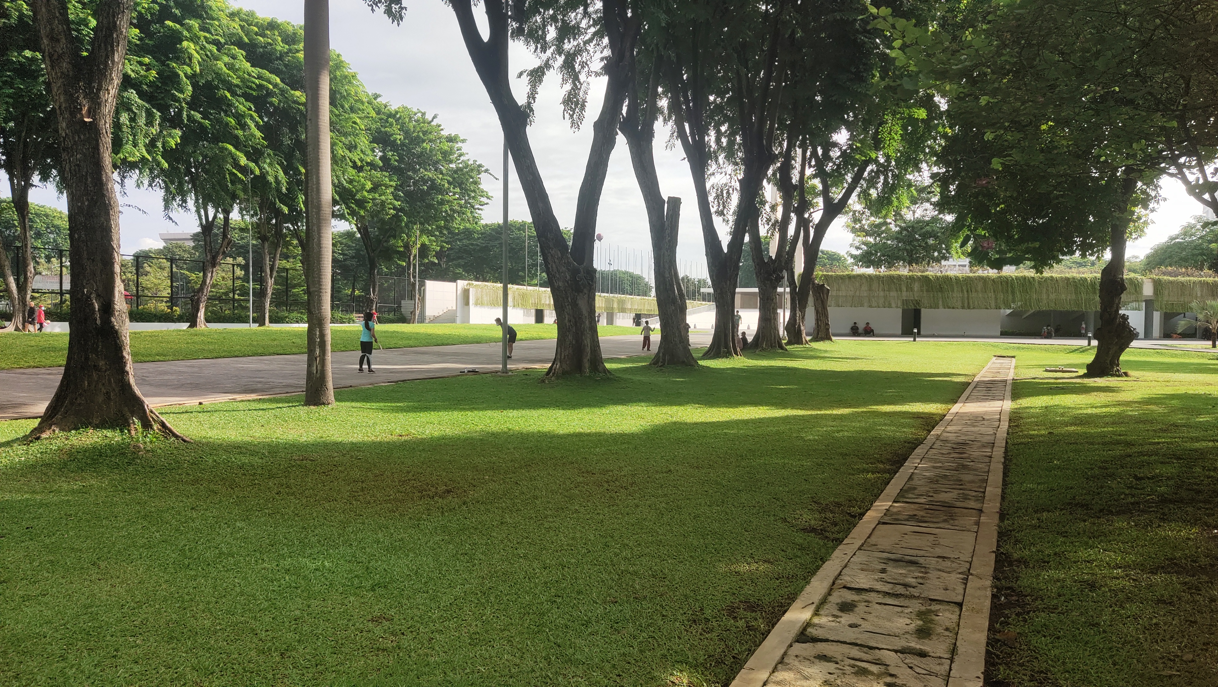 Taman Wisata Lapangan Banteng Terbaik menurut Hasil Pengalaman Pengunjung