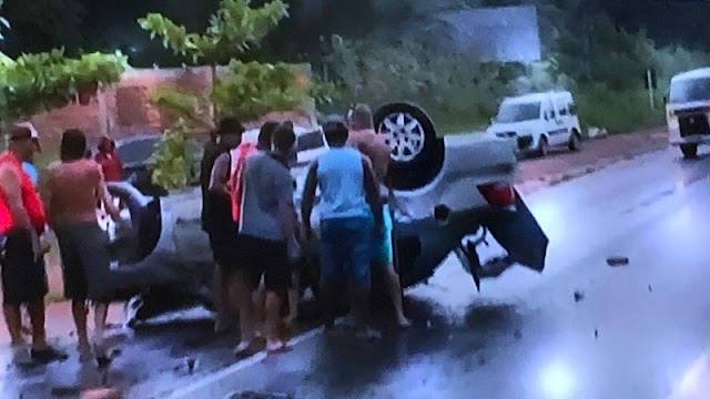 Três pessoas morrem em acidente envolvendo três veículos em Alagoinhas