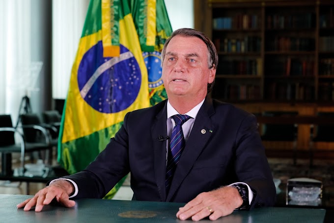  Bolsonaro diz que todo líder comunista é gordo: "Olha a Coreia, Venezuela, Maranhão"