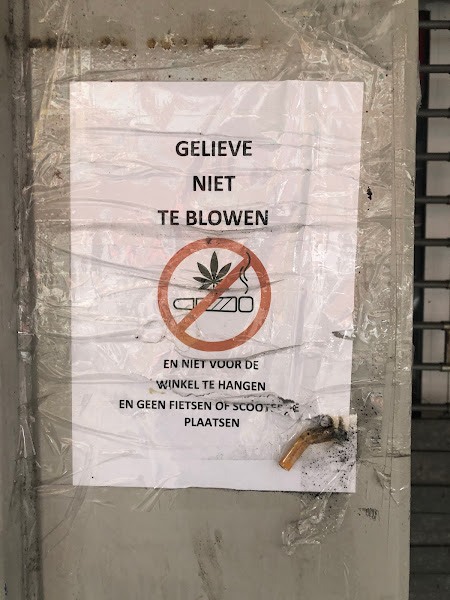 'Gelieve niet te blowen'