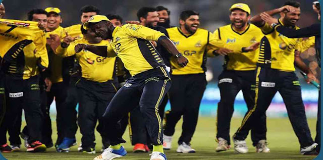 What is the colour of Peshawar Zalmi jersey?