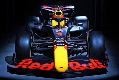 Red Bull, unveils, 2022 F1, New livery, RB18, show car,