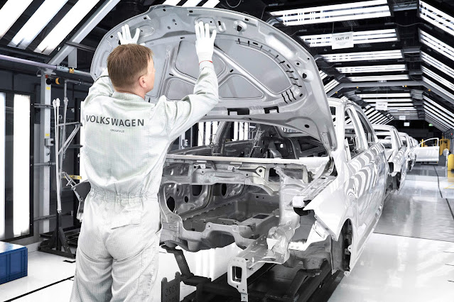 volkswagen-renault-paralizan-sus-fabricas-guerra-rusia-ucrania