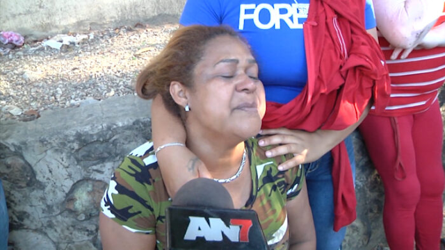 VíDEO: Matan hombre de disparo en la cabeza cuando izaban bandera en centro educativo.