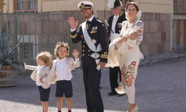 Princess Madeleine, Princess Estelle, Princess Sofia, Crown Princess Victoria, Queen Silvia and Princess Leonore