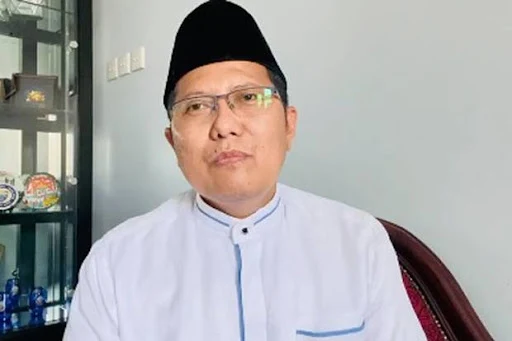 Cholil Nafis menanggapi klarifikasi Menteri Agama Yaqut Cholil Qoumas terkait pernyataan  Kyai NU Sentil Ngelesnya Yaqut: Tak Mau Akui Kesalahan Berat Sebagai Pemimpin