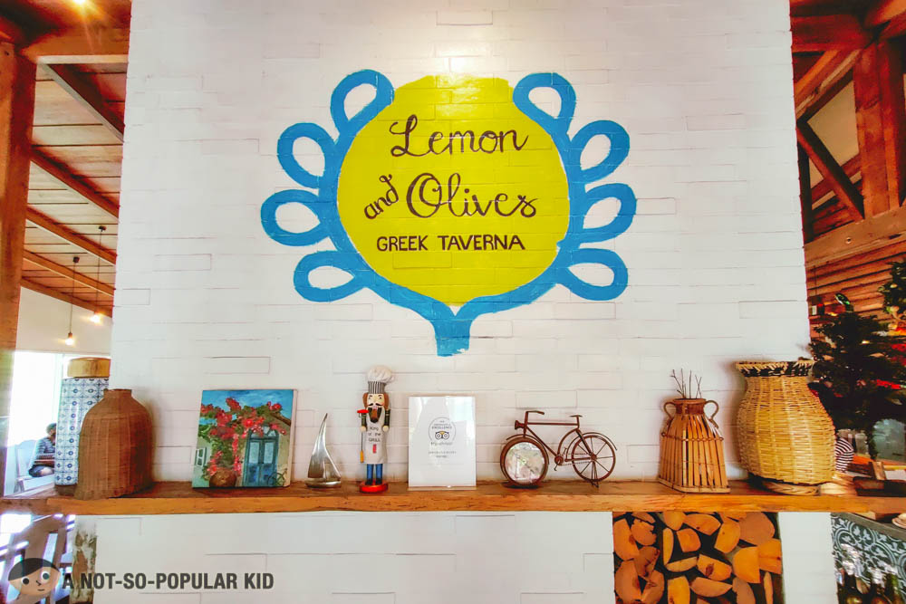 Lemon and Olives Greek Taverna, Logo