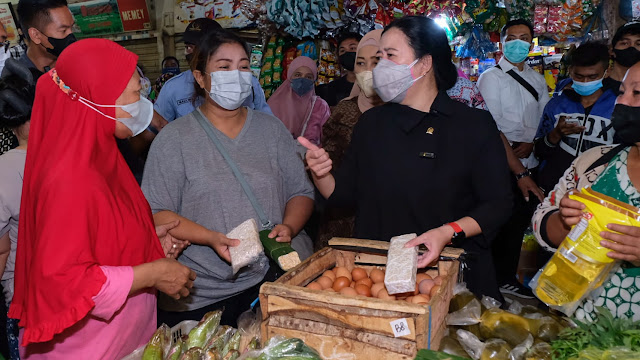 Kungker ke Jatim, Puan Cek Harga-Pasokan Minyak Goreng dan Tempe