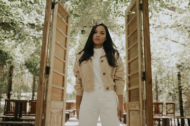 Layza Tavares lança o single e o clipe "Santíssimo Lugar"