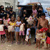 Agentes da Polícia Civil distribuem brinquedos em comemoração ao dia das crianças em Riachão 