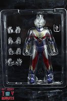 S.H. Figuarts Ultraman Trigger Multi Type Box 05