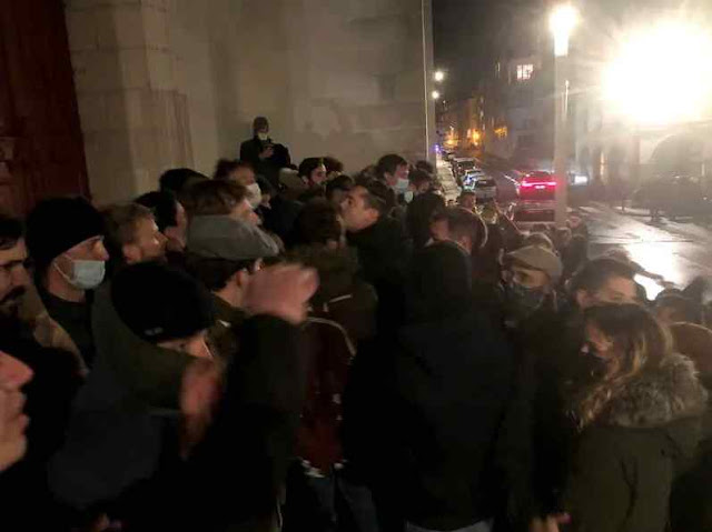 Fiéis impedem ato 'cultural' sacrílego na catedral de Nantes