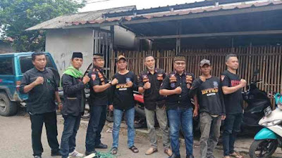 Orams BPPKB DPAC Ciampea Berbagi Takjil Geratis Kepada Masyarakat