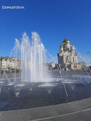 Фонтан на центральной площади Владивостока