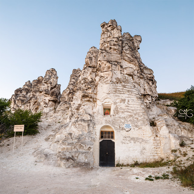Пещерный храм  в честь Сицылийской Иконы