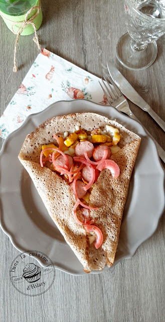 Galettes à la saucisse fumée, courgettes et pickles d'oignon rouge - Dans la cuisine d'Hilary