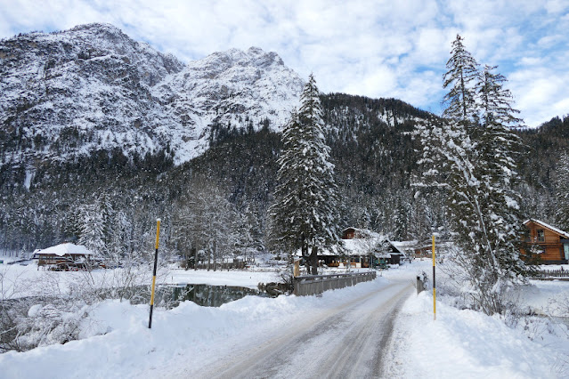 lago di dobbiaco inverno