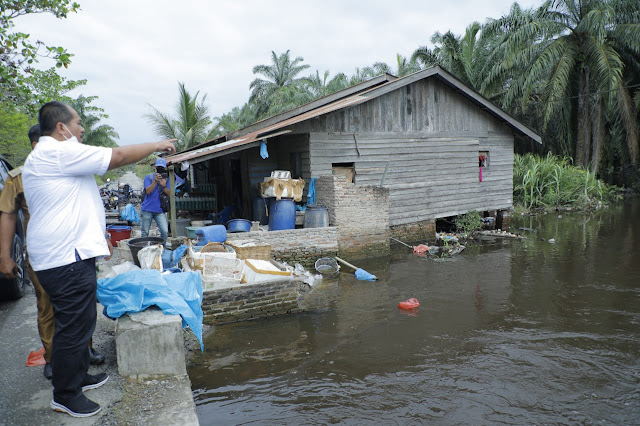 Pemkab Asahan Berikan Bantuan kepada 2.110 KK Korban Terdampak Banjir di Tiga Desa
