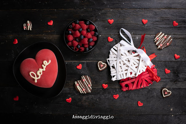 Torta cuore al cioccolato e lamponi per San Valentino