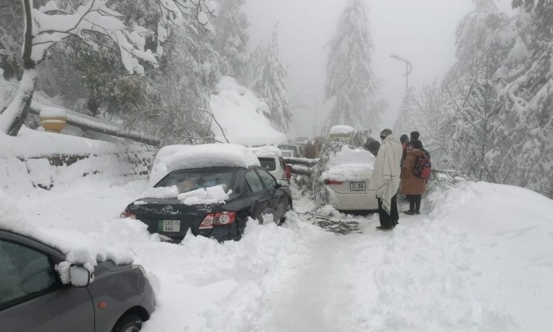 Murree declared calamity hit after at least 21 freeze to death in cars stranded in snow