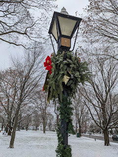 wreathed light pole on the Town Common