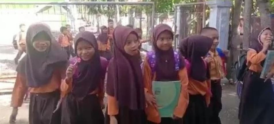 sekolah tanpa guru di pulo aceh