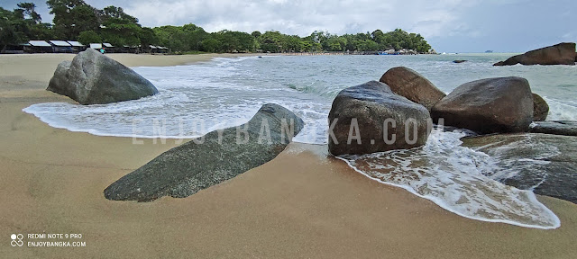 Pantai-Tanjung-Batu-Jelitik-Bangka-Indonesia