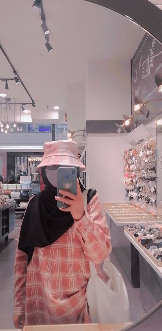 Bucket Hat Penyelesaian Untuk Awning Tudung Yang Tak Jadi