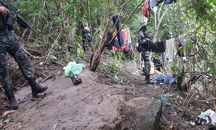 El Salvador: PNC desmantela un campamento clandestino donde los terroristas se ocultaban y planeaban delitos